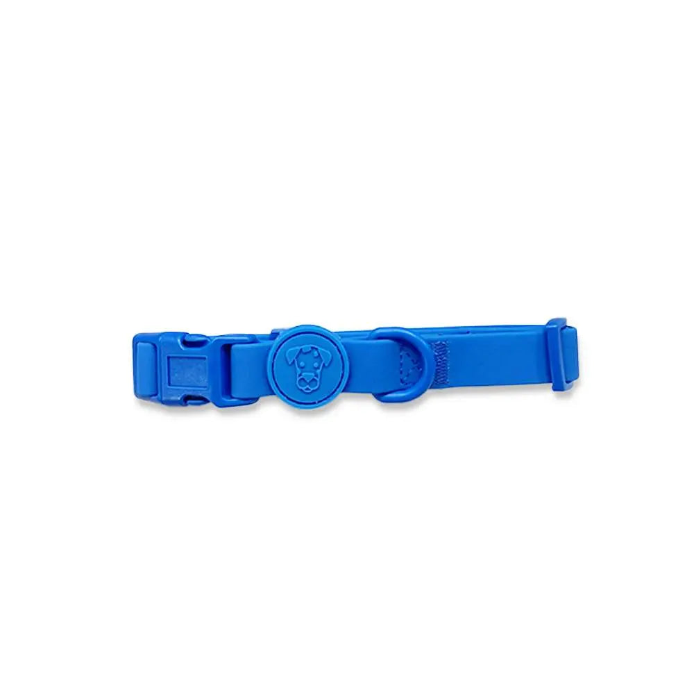 waterproof-dog-collar-adjustable-dirt-odor-resistantWaterproof dog collar adjustable forest green close up detail